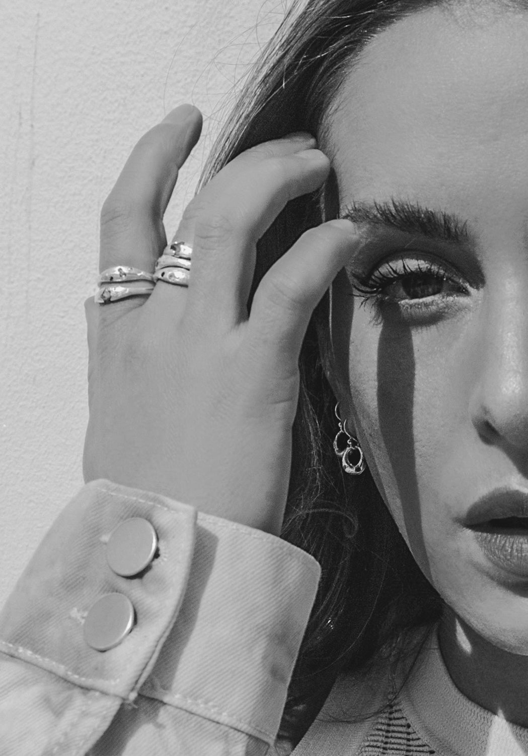 sandcast sapphire rings and earrings by zoe alexandria jewellery