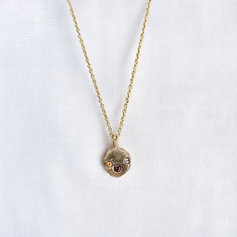 recycled yellow gold sapphire gemstone necklace zoe alexandria jewellery