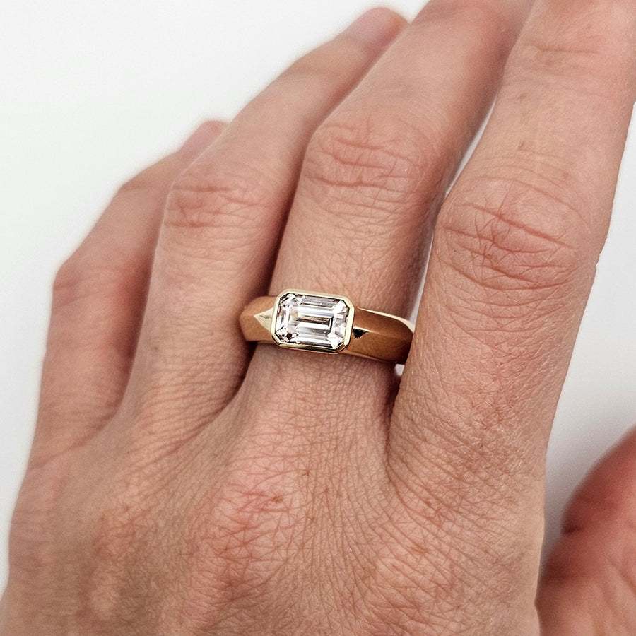 9k Yellow Gold Baguette Champagne Zircon Ring