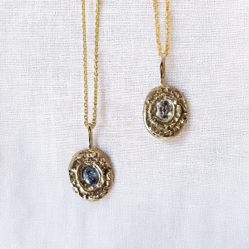cast in place yellow gold blue sapphire necklace zoe alexandria jewellery