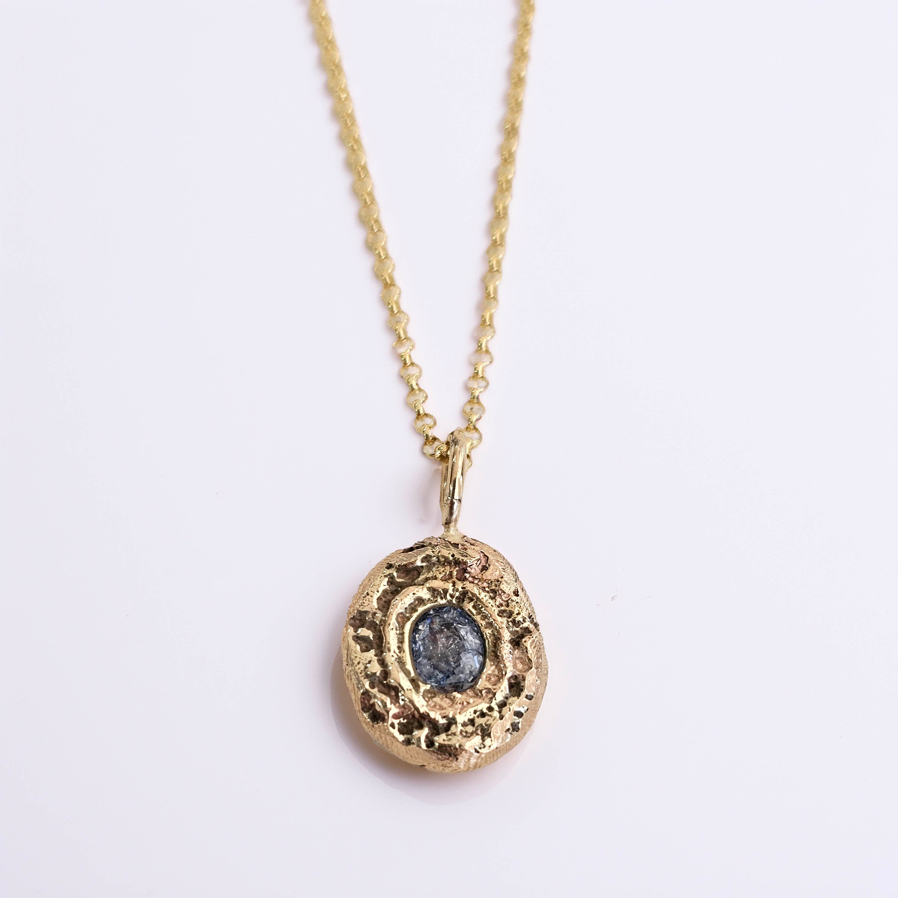 cast in place yellow gold blue sapphire necklace zoe alexandria jewellery